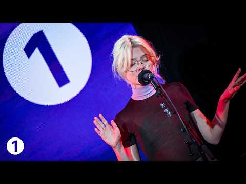 Maisie Peters - My Regards (in the Live Lounge)