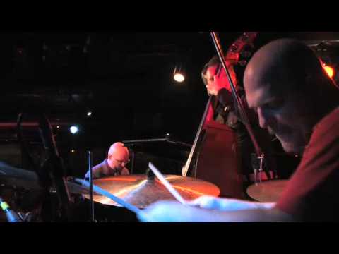 The Bad Plus - Everybody Wants To Rule The World