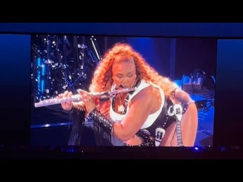 Lizzo brings out Slim Thug, Mike Jones, and Paul Wall to perform "Still Tippin" at the Houston Rodeo